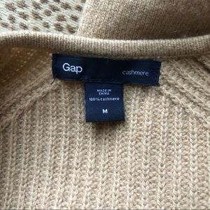 Gap cashmere sweater🐵